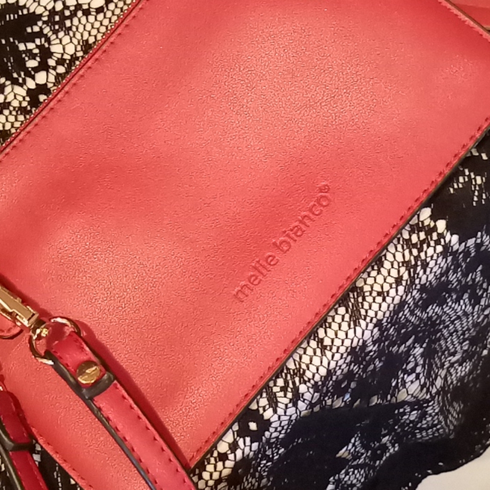 Melie Bianco Red Crossbody/Clutch Purse - Picture 2 of 5